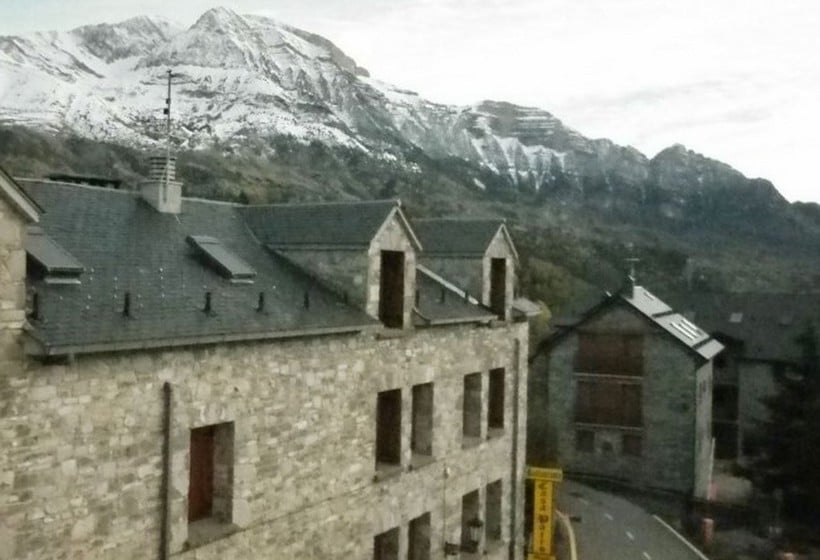 Apartamentos Tramacastilla 3000