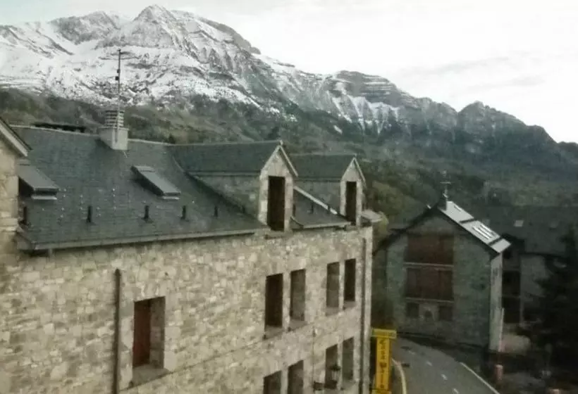 Apartamentos Tramacastilla 3000