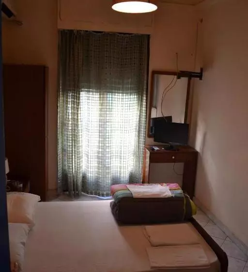 مسافرخانه Argo