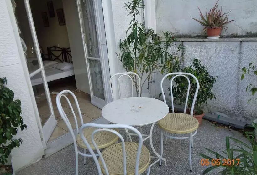 客栈  Athens House