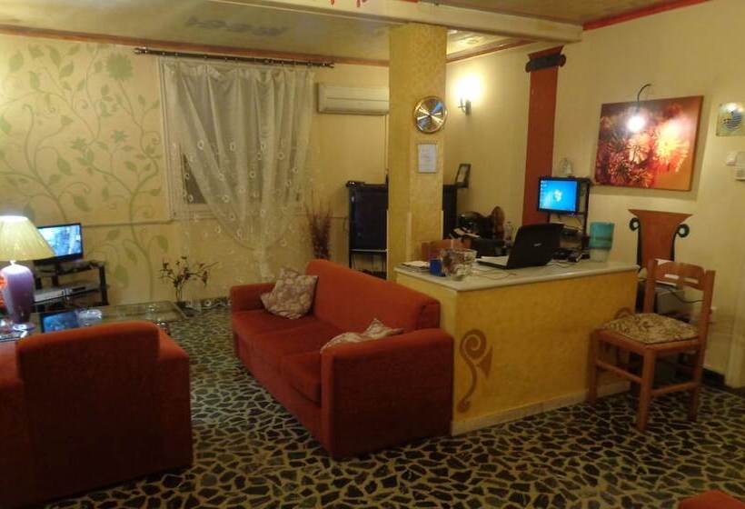 簡易ホテル Athens House