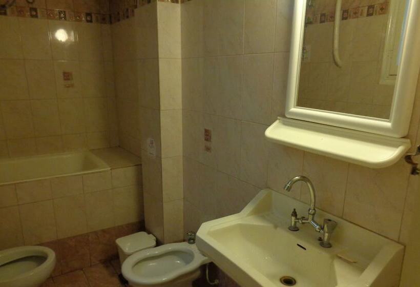 簡易ホテル Athens House