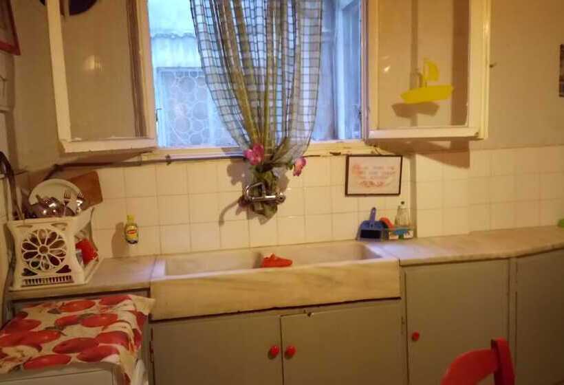 簡易ホテル Athens House