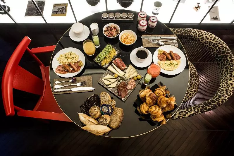 فندق Hôtel Du Rond Point Des Champs élysées   Esprit De France