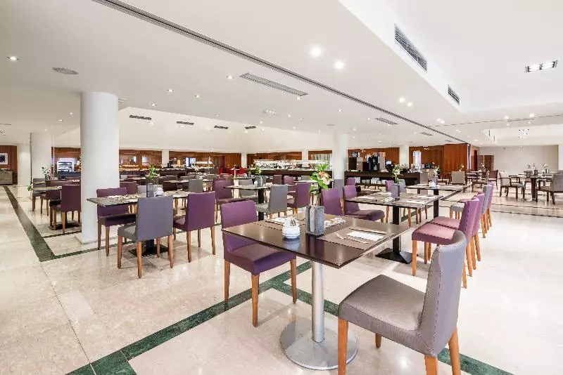 ホテル Eurostars Isla De La Toja