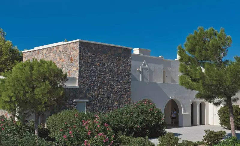 Giannoulis – Almyra Hotel & Village