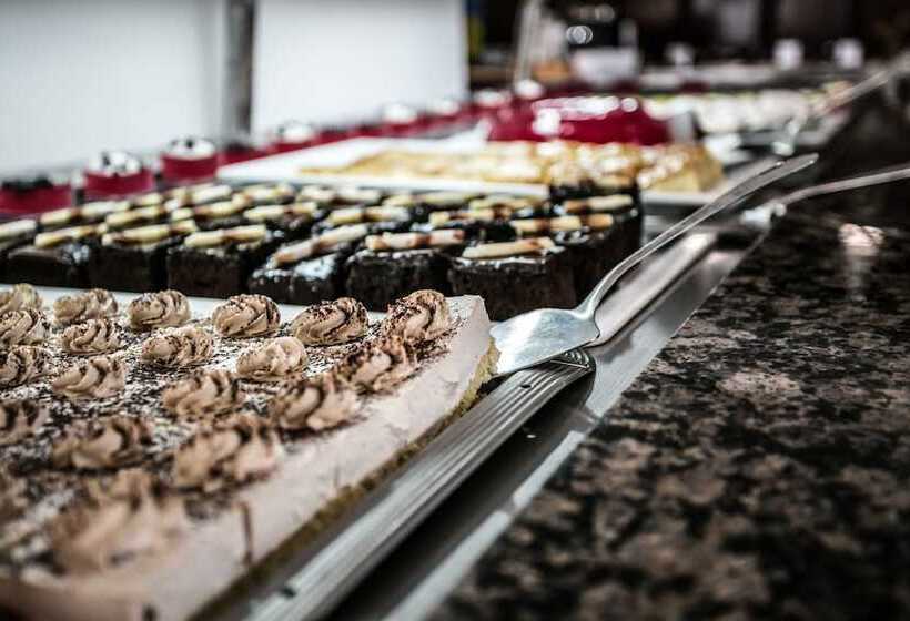 Giannoulis – Almyra Hotel & Village