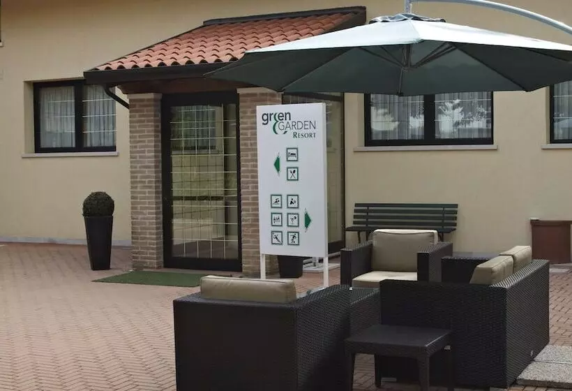 هتل Green Garden Resort Smart