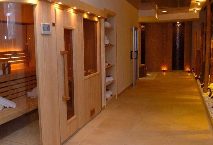 هتل Green Garden Resort   Smart