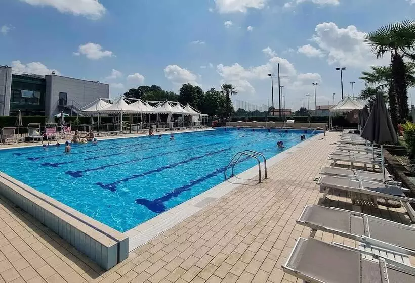 هتل Green Garden Resort Smart