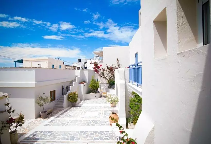 בית מלון כפרי Iria Beach Art