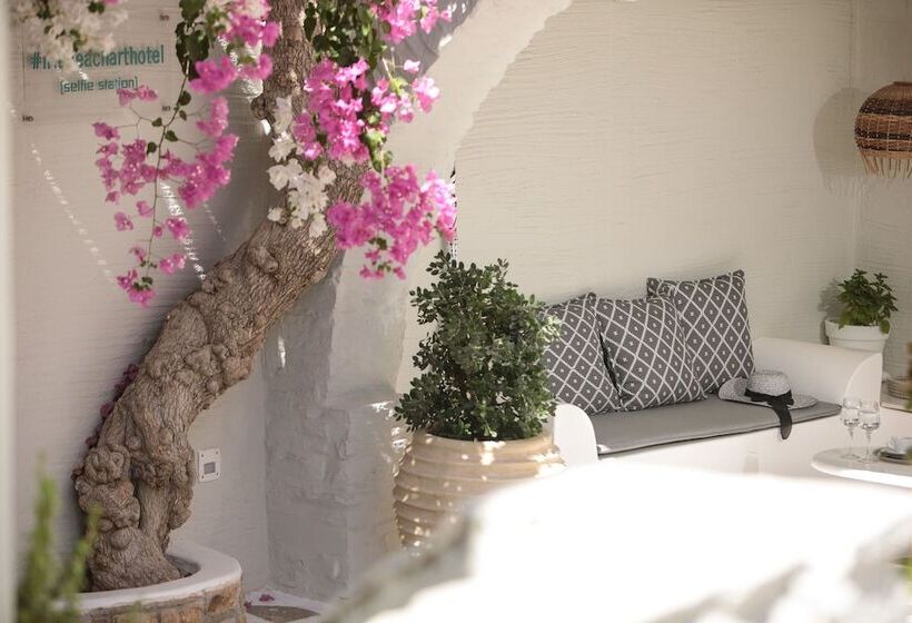 Hotel Iria Beach Art