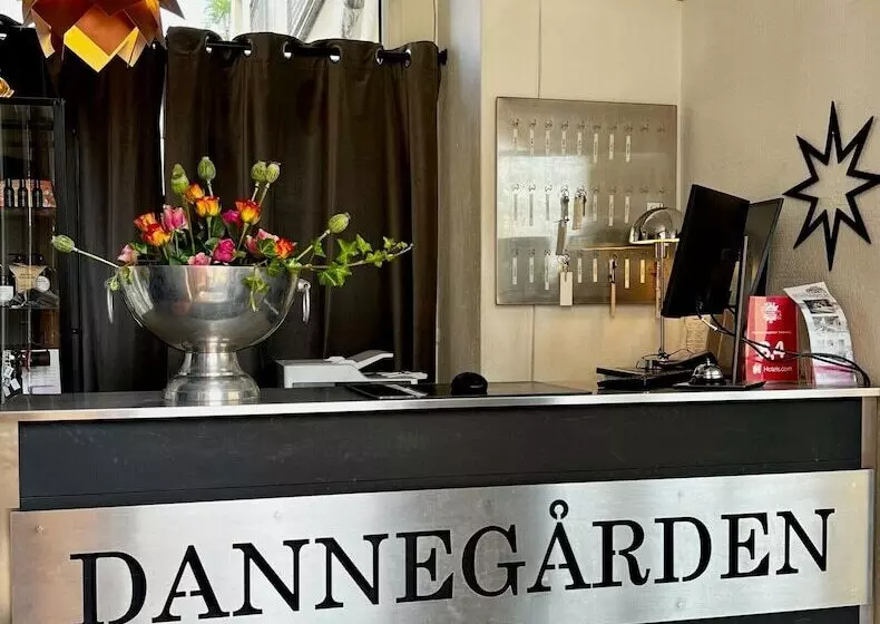 호텔 L Dannegården