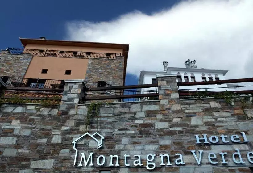 ホテル Montagna Verde