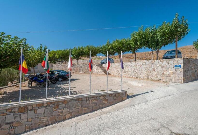 فندق Porto Plaza