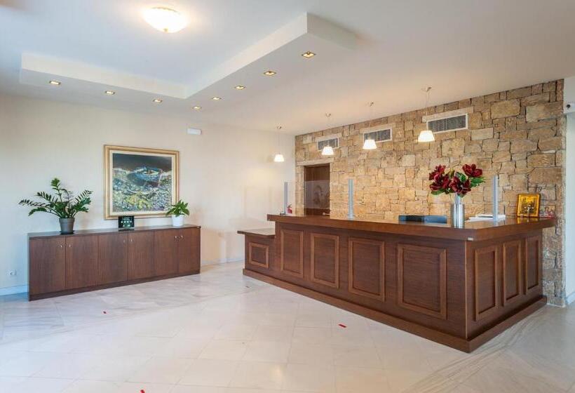 فندق Porto Plaza