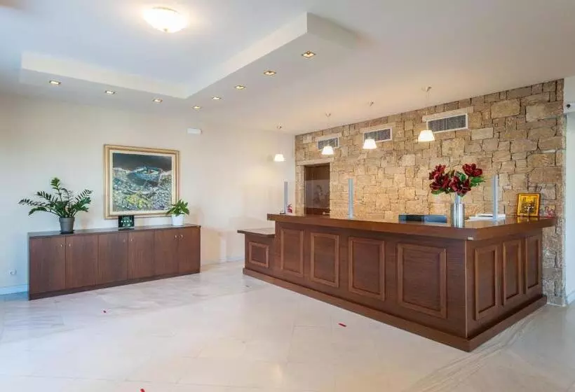 فندق Porto Plaza