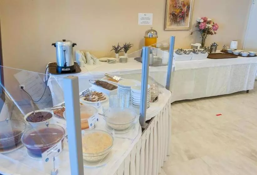 فندق Porto Plaza