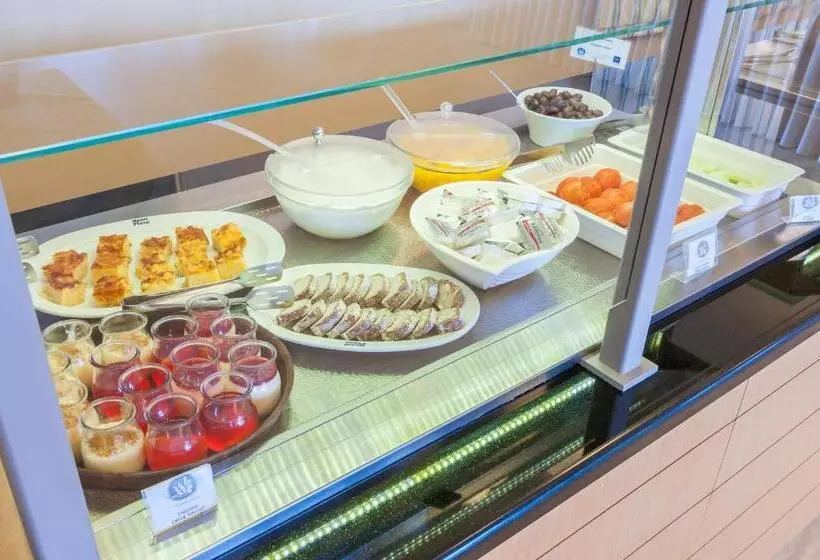 فندق Porto Plaza