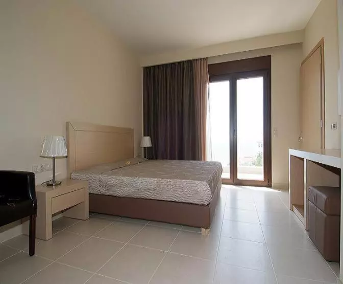 فندق Porto Plaza