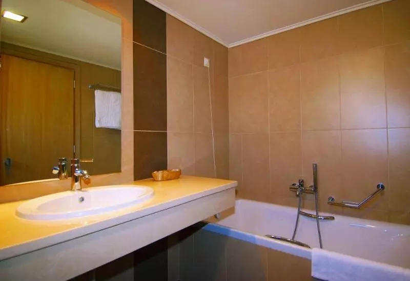 فندق Porto Plaza