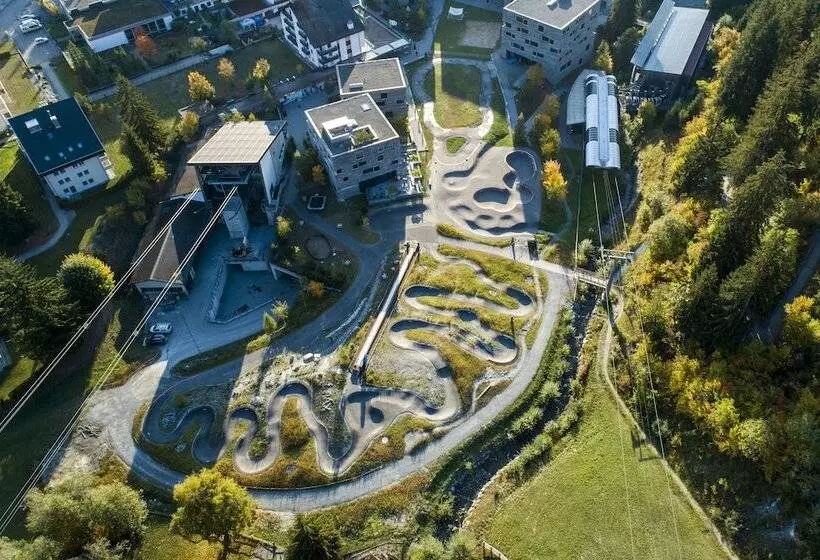 Отель Rocksresort