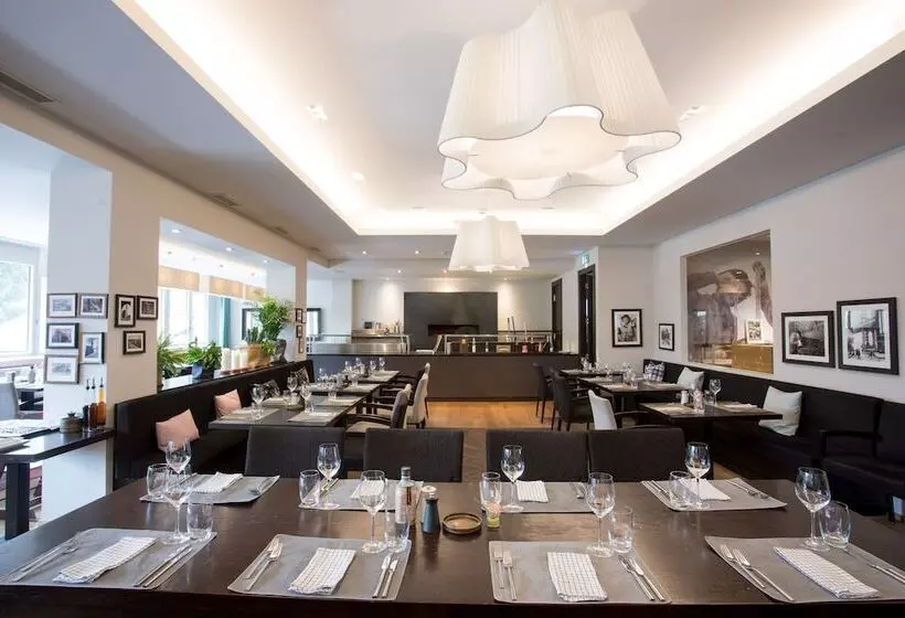 Отель Rocksresort