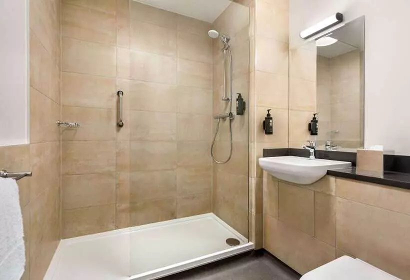 فندق Super 8 By Wyndham Chester East