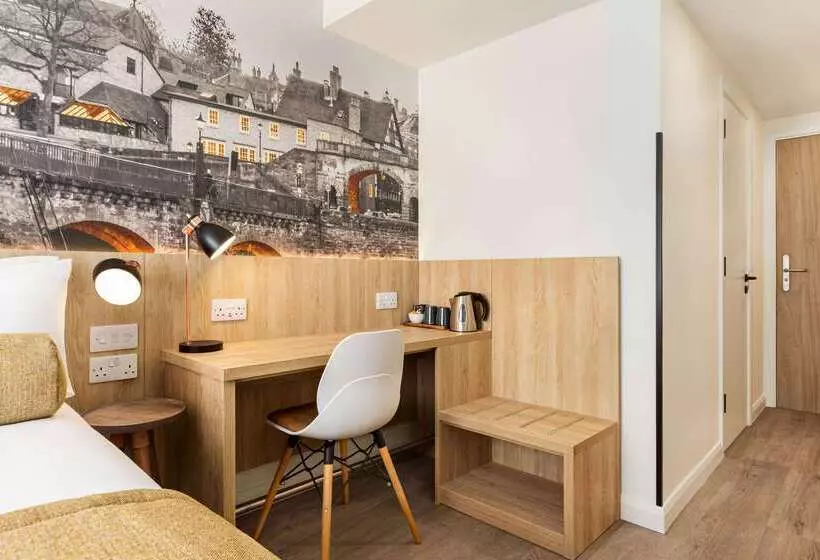 فندق Super 8 By Wyndham Chester East