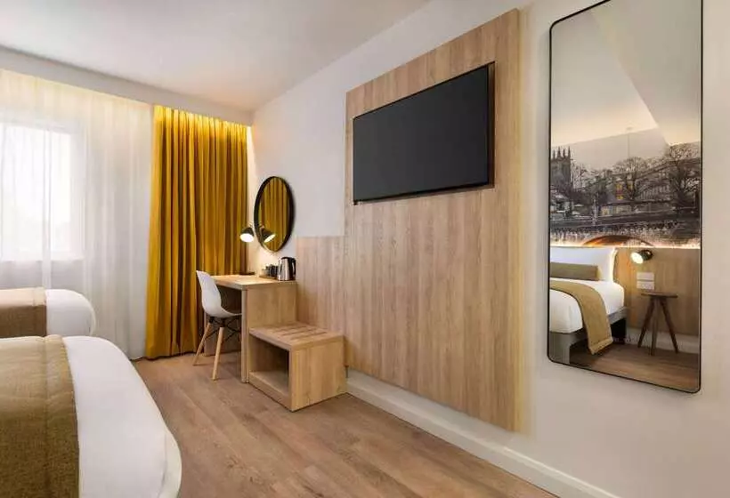 فندق Super 8 By Wyndham Chester East