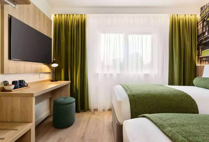 فندق Super 8 By Wyndham Chester East