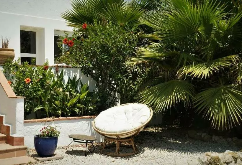 پانسیون One Life Málaga Retreat