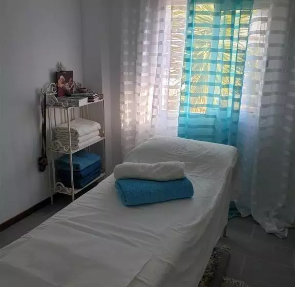 پانسیون One Life Málaga Retreat