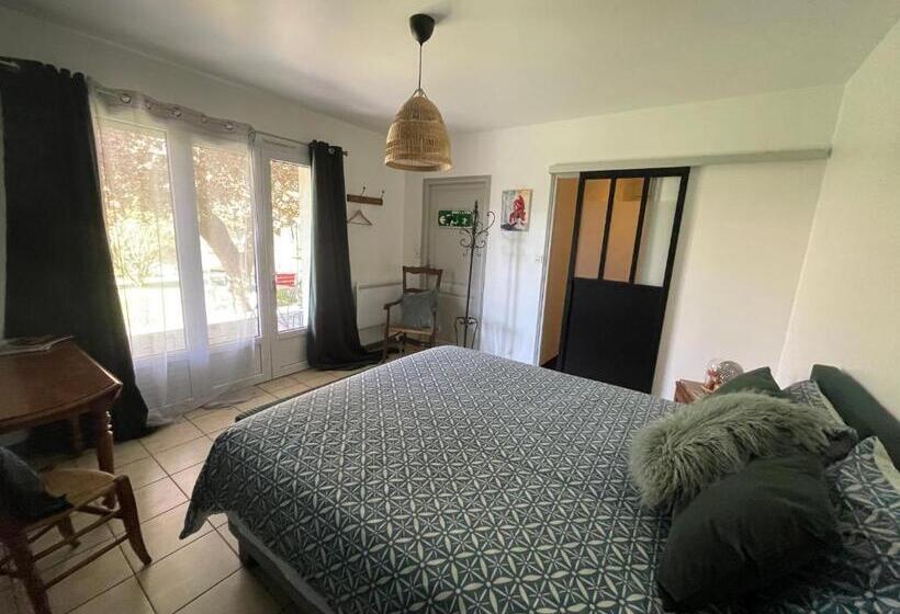 مبيت وإفطار Chez Guilem