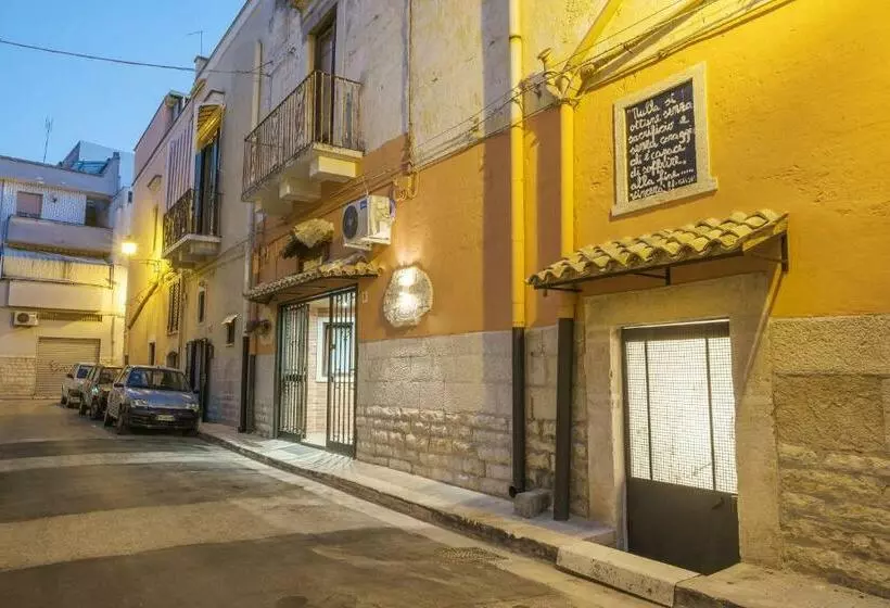 Aamiaismajoitus (B&B) Roberto S Guest House