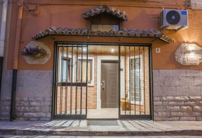 مبيت وإفطار Roberto S Guest House