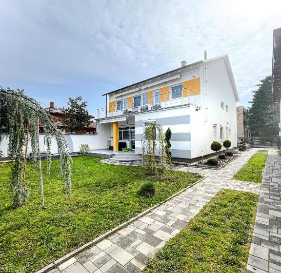 تختخواب و صبحانه Zen House