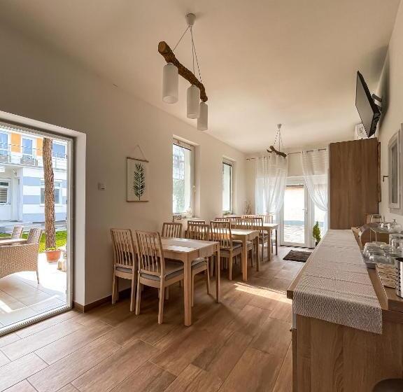 تختخواب و صبحانه Zen House