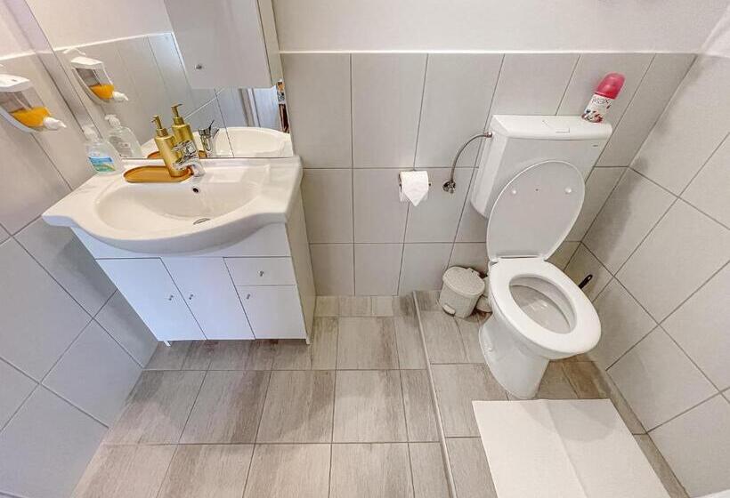 تختخواب و صبحانه Zen House