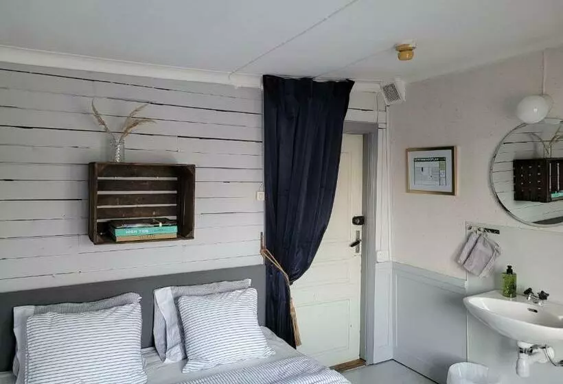 Djurgårdsportens Vandrarhem