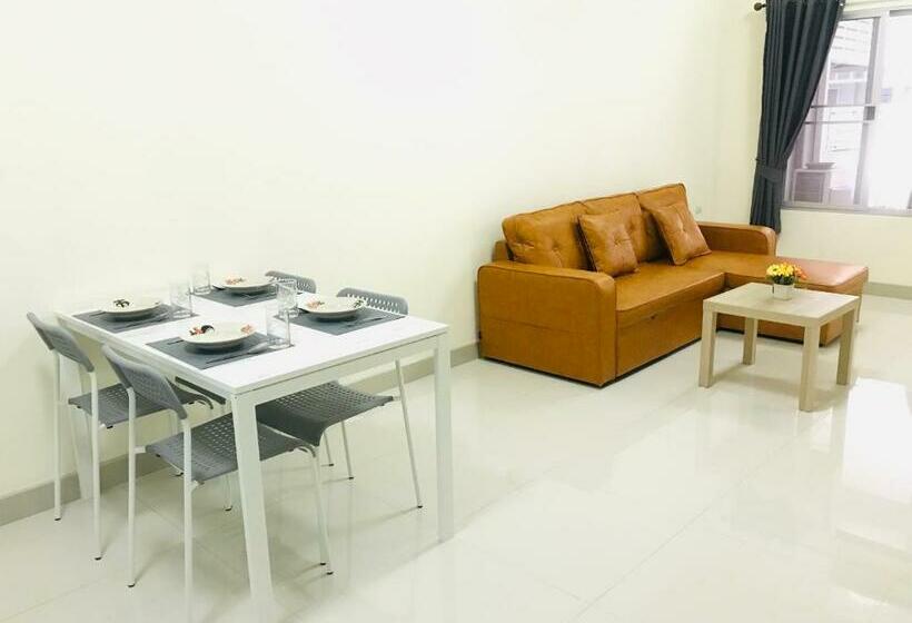 פנסיון Impact Mt House