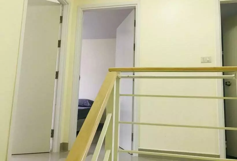 Majatalo Impact Mt House