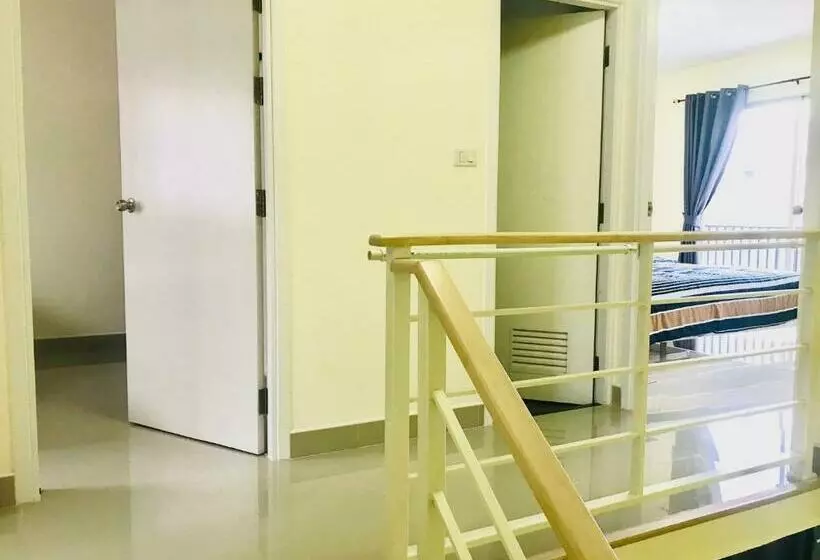 Majatalo Impact Mt House