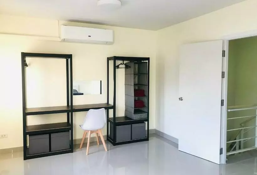 Majatalo Impact Mt House