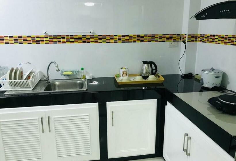 פנסיון Impact Mt House