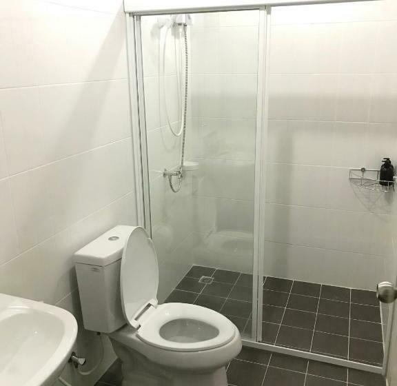 פנסיון Impact Mt House