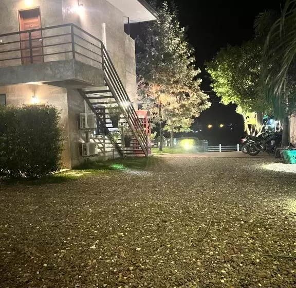 هاستل Amante Baristro Hotel & Cafe  @pua