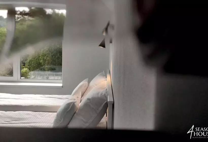 ベッドアンドブレックファースト 4 Seasons   House