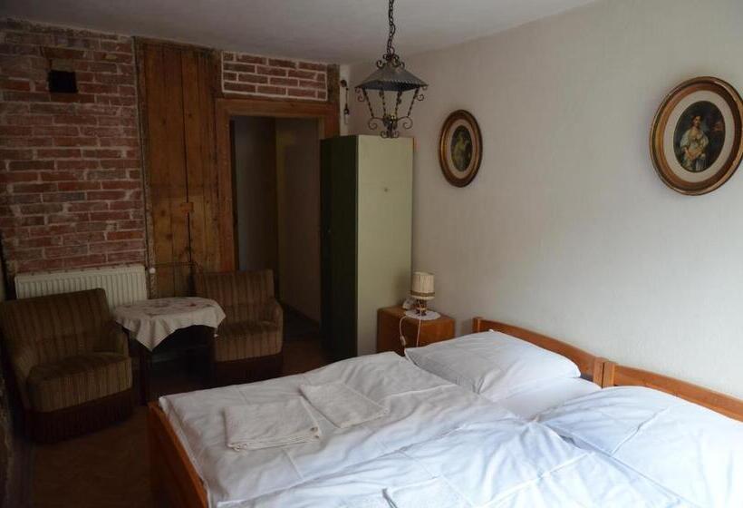 Bed and Breakfast Altstadthotel Zum Goldenen Anker