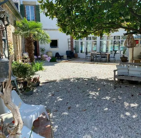 Aamiaismajoitus (B&B) La Maison Du Grand Rocher